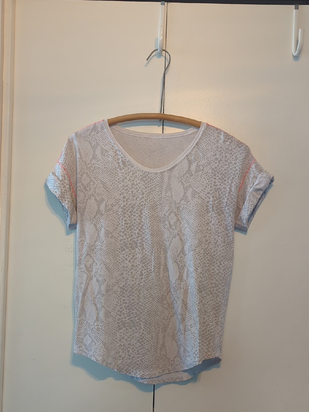 *Snake-Print Short Sleeve Top